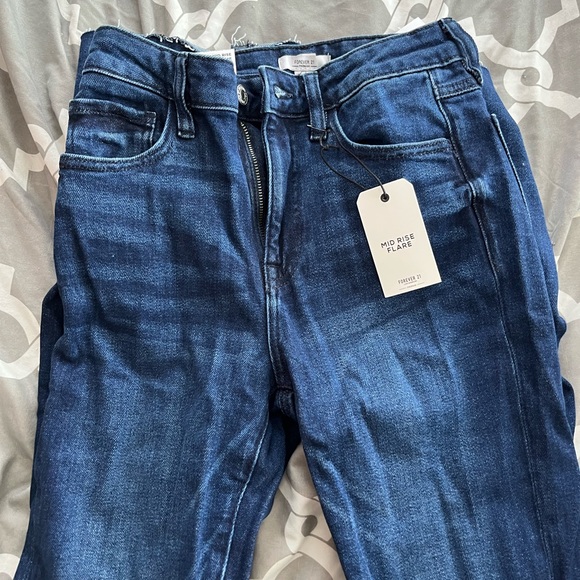 forever 21 mid-rise flare jeans - Picture 6 of 6